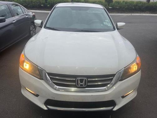 Photo 2 of 7 of 2015 Honda Accord Sport