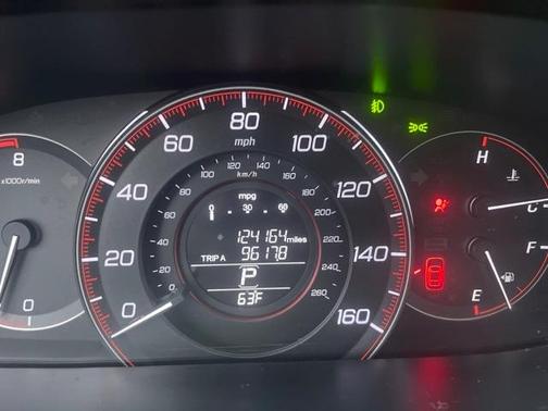 Photo 4 of 7 of 2015 Honda Accord Sport