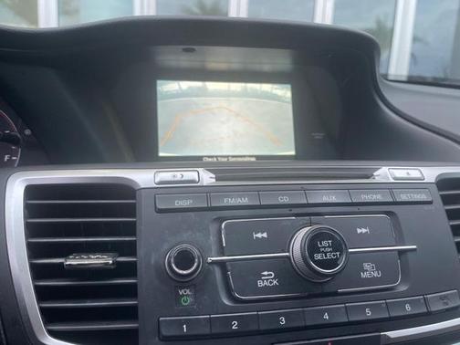 Photo 5 of 7 of 2015 Honda Accord Sport