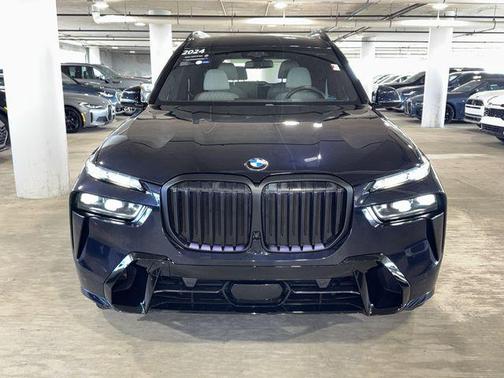 Carbon Black Metallic 2024 BMW X7 xDrive40i