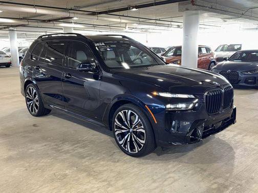Carbon Black Metallic 2024 BMW X7 xDrive40i