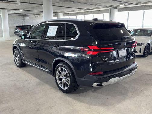 Black Sapphire Metallic 2025 BMW X5 sDrive40i
