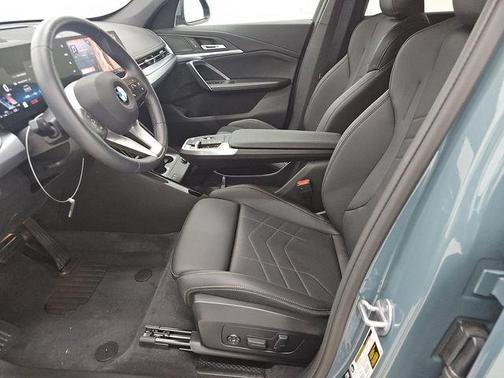 Cape York Green Metallic 2025 BMW X1 xDrive28i