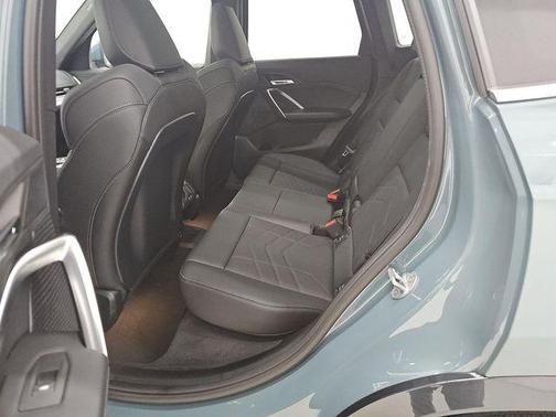 Cape York Green Metallic 2025 BMW X1 xDrive28i