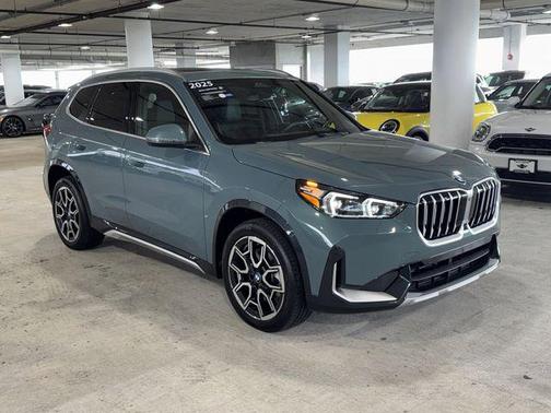Cape York Green Metallic 2025 BMW X1 xDrive28i
