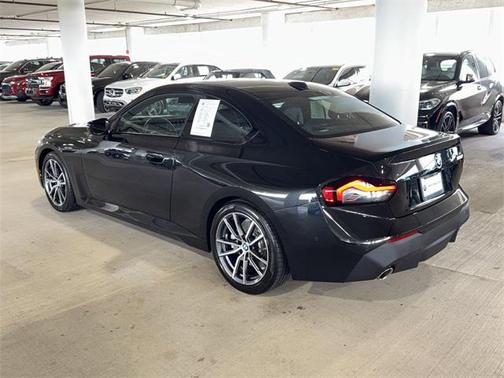2024 BMW 230 i