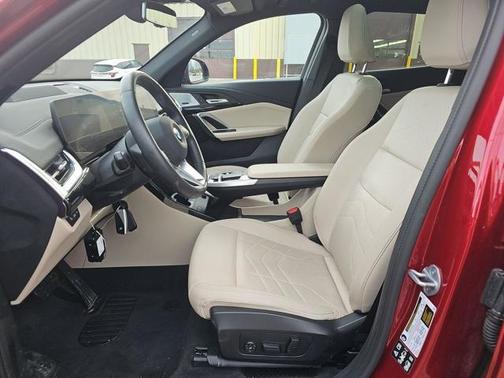 2025 BMW X2 xDrive28i