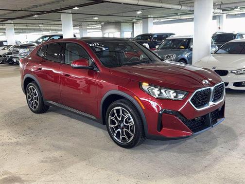 Vegas Red Metallic 2025 BMW X2 xDrive28i