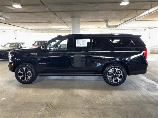 2025 GMC Yukon XL 4WD AT4