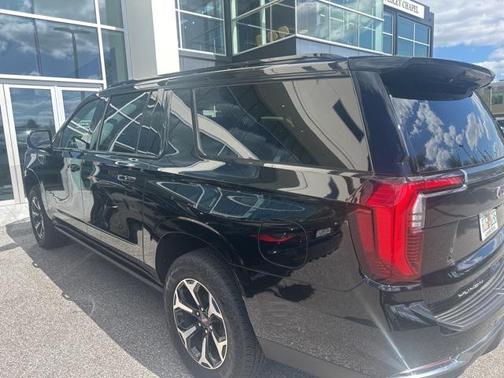 2025 GMC Yukon XL 4WD AT4