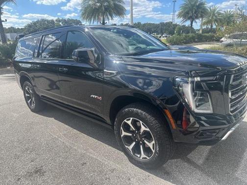 2025 GMC Yukon XL 4WD AT4
