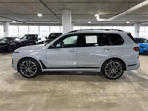2024 BMW X7 M60i