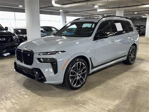2024 BMW X7 M60i