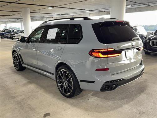 2024 BMW X7 M60i