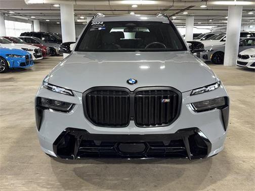2024 BMW X7 M60i