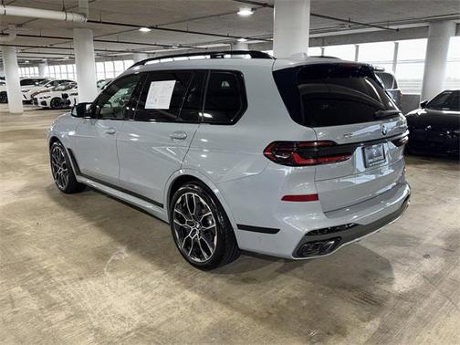2024 BMW X7 M60i