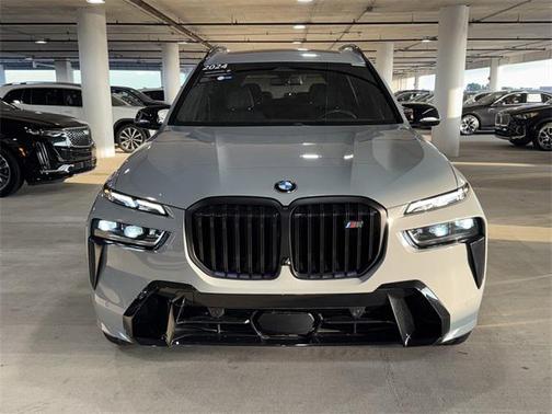2024 BMW X7 M60i