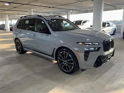 2024 BMW X7 M60i