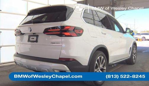Mineral White Metallic 2026 BMW X5 xDrive40i