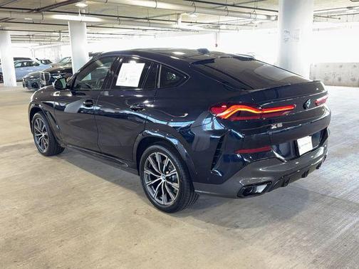 Carbon Black Metallic 2026 BMW X6 xDrive40i