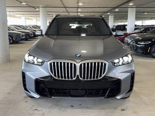 Skyscraper Grey Metallic 2026 BMW X5 sDrive40i