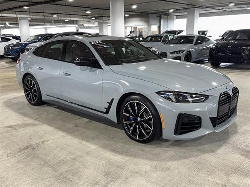 2025 BMW M440 i