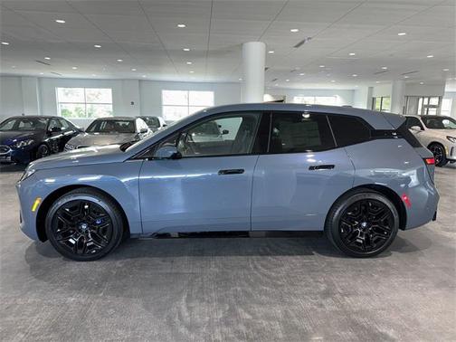2026 BMW iX xDrive45