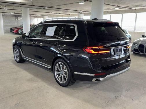 Black Sapphire Metallic 2026 BMW X7 xDrive40i