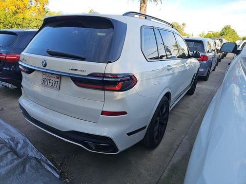 2025 BMW X7 xDrive40i