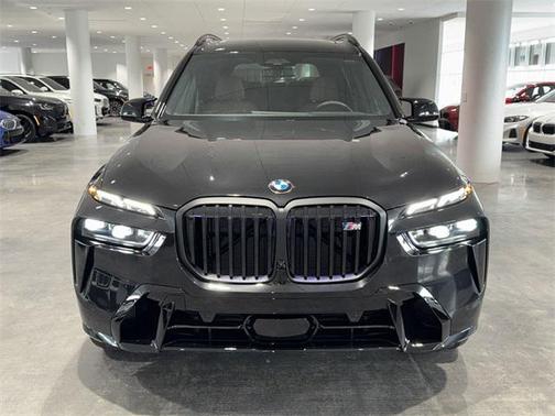 2025 BMW X7 M60i