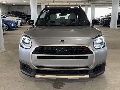 Melting Silver III Metallic 2025 MINI Countryman Cooper S ALL4