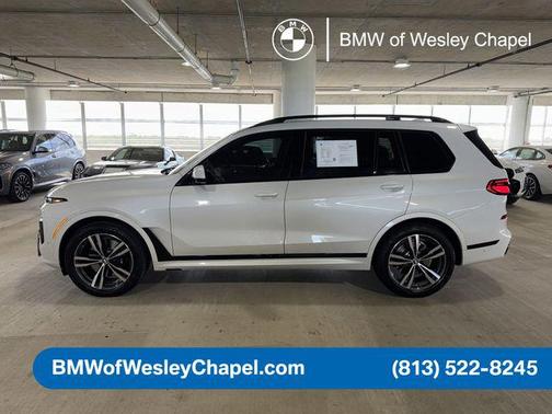 White Metallic 2024 BMW X7 xDrive40i