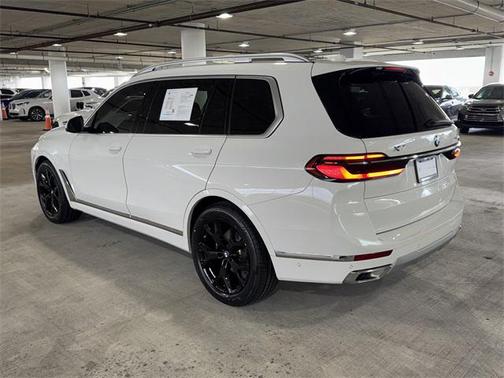 2025 BMW X7 xDrive40i