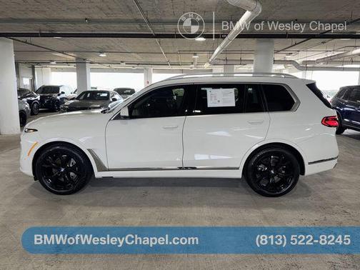 2025 BMW X7 xDrive40i