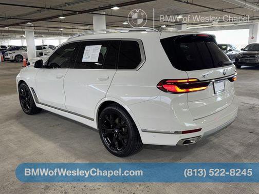2025 BMW X7 xDrive40i