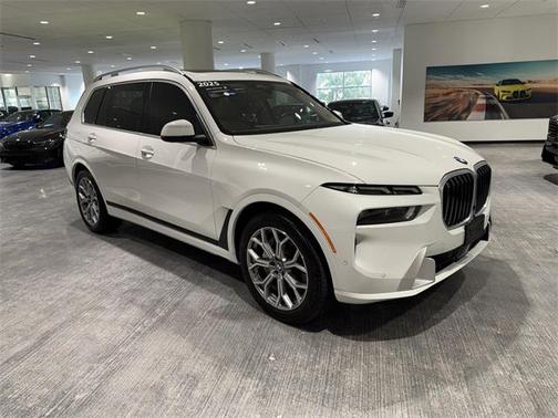 2025 BMW X7 xDrive40i