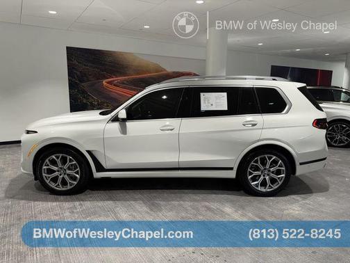 2025 BMW X7 xDrive40i