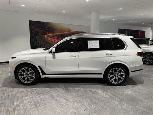 2025 BMW X7 xDrive40i