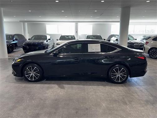 2022 Lexus ES 350 Base