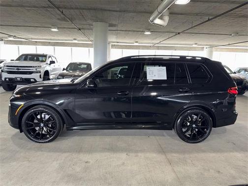 2024 BMW X7 xDrive40i