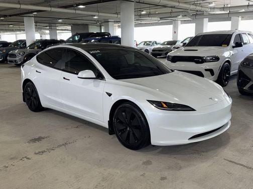 Pearl White Multi-Coat 2024 Tesla Model 3 Long Range