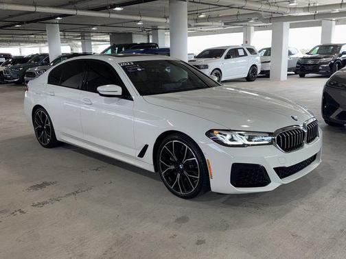 Alpine White 2023 BMW 540 i