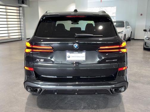 Black Sapphire Metallic 2026 BMW X5 sDrive40i