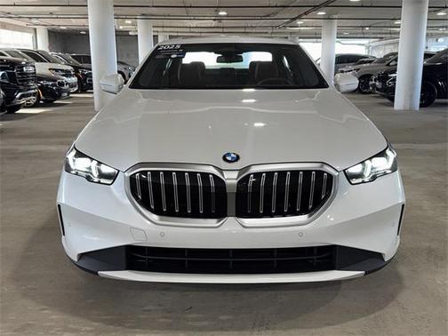 2025 BMW 530 530i