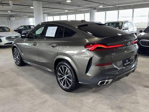 Manhattan Green Metallic 2026 BMW X6 M60i