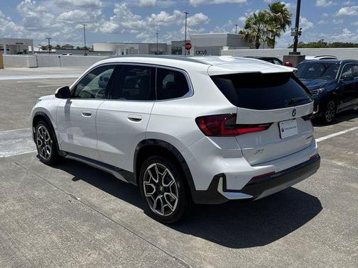 Alpine White 2026 BMW X1 xDrive28i