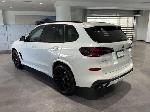 Alpine White 2026 BMW X5 sDrive40i