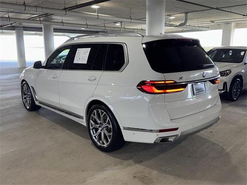 2024 BMW X7 xDrive40i