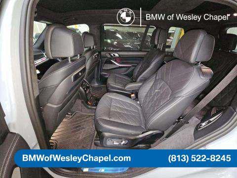 Brooklyn Grey Metallic 2025 BMW X7 xDrive40i