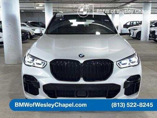Mineral White Metallic 2023 BMW X5 M50i